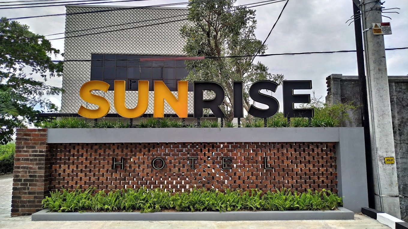 Photo of Sunrise Hotel